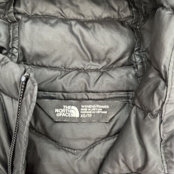 North Face Down Puffer Jacket Womens XS 800 Black Hooded Minimalist Lightweight - Picture 4 of 9